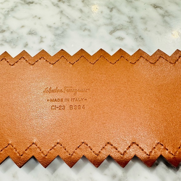 Salvatore Ferragamo Wide Leather Belt - Size 75 - Brand New - Picture 8 of 11